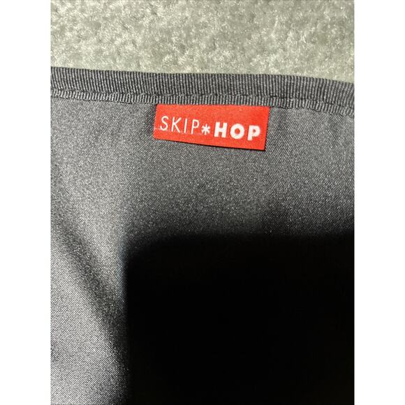 Skip Hop Diaper Bag Puffer Quilted Baby Changing Pad Shoulder Black Grey Dots - Picture 9 of 15